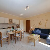 Petalo Bianco 100m From Lake