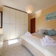 Petalo Bianco 100m From Lake