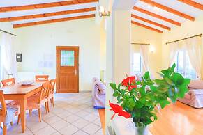 Villa Natasha in Nisaki