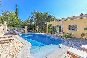 Villa Natasha in Nisaki