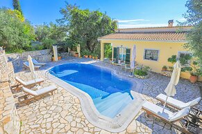 Villa Natasha in Nisaki