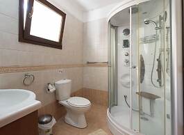 Villa Tsikkos Tria in Argaka