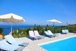 Antigoni Villa Tria in Longos