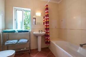 Casa da Alcaria by Portucasa