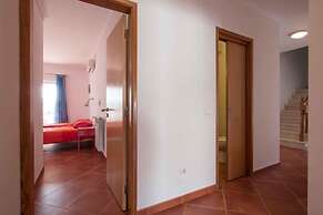 Casa da Alcaria by Portucasa