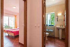 Casa da Alcaria by Portucasa