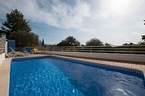 Casa da Alcaria by Portucasa