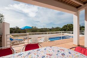 Casa da Alcaria by Portucasa