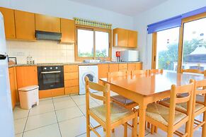 Villa Leda Finiki in Latchi