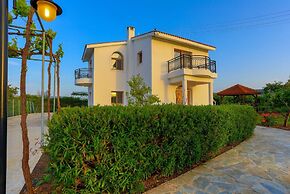 Villa Leda Finiki in Latchi