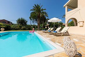 Beach Villa Marina in Roda