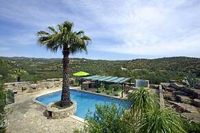 Villa Metacasa by Portucasa