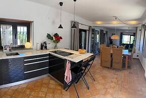 Villa Metacasa by Portucasa