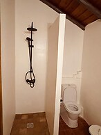 Casa Colinas Roxas by Portucasa