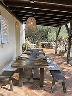 Casa Colinas Roxas by Portucasa