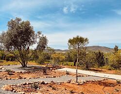 Casa Colinas Roxas by Portucasa