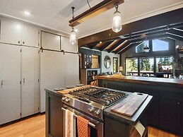 Lodge of the Nightingale