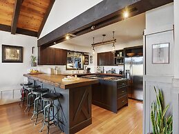 Lodge of the Nightingale