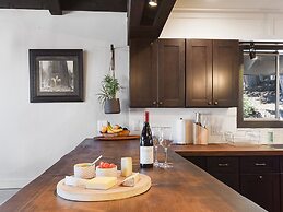 Lodge of the Nightingale