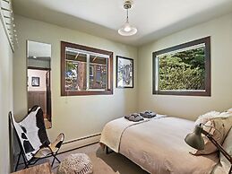 Lodge of the Nightingale