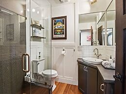 Lodge of the Nightingale