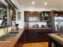 Lodge of the Nightingale