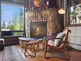 Lodge of the Nightingale