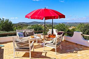 Villa Santa Barbara by Portucasa