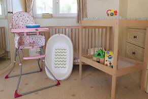 Villa Santa Barbara by Portucasa