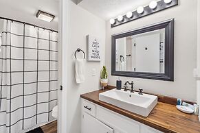 Kim's Dream Retreat - In the Heart of the Ozarks