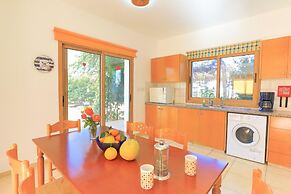 Villa Athina Finiki in Latchi