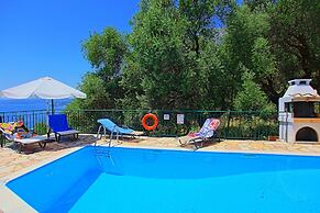 Villa Calypso in Nisaki