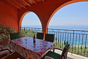 Villa Calypso in Nisaki