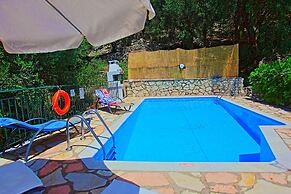 Villa Calypso in Nisaki