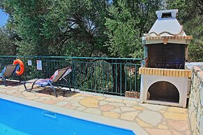 Villa Calypso in Nisaki