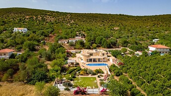 Casa do Pomar by Portucasa