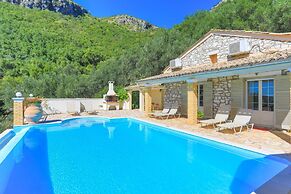 Viilla Kefalaki Superb Sceneries and Views Private Pool
