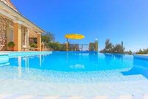 Viilla Kefalaki Superb Sceneries and Views Private Pool