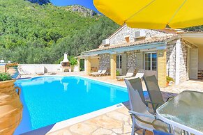 Viilla Kefalaki Superb Sceneries and Views Private Pool