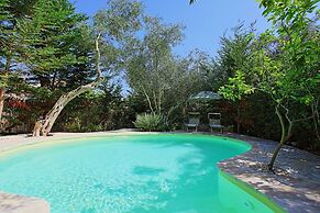 Lili Luxury Cottage in Ozias