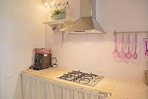 Lili Luxury Cottage in Ozias