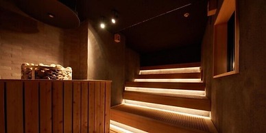 Rembrandt Cabin and Spa Shimbashi - Caters to Men