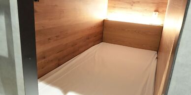 Rembrandt Cabin and Spa Shimbashi - Caters to Men