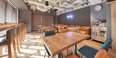 Rembrandt Cabin and Spa Shimbashi - Caters to Men