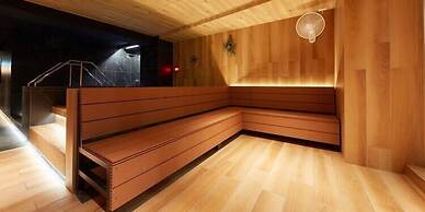 Rembrandt Cabin and Spa Shimbashi - Caters to Men