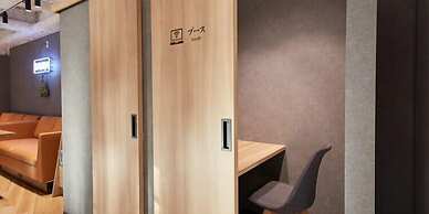 Rembrandt Cabin and Spa Shimbashi - Caters to Men