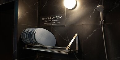 Rembrandt Cabin and Spa Shimbashi - Caters to Men