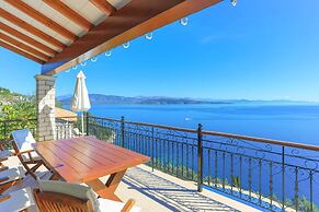House On The Rocks in Nisaki