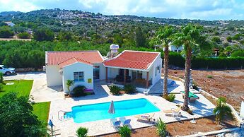 Villa Anthoulis in Latchi