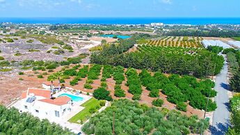 Villa Anthoulis in Latchi